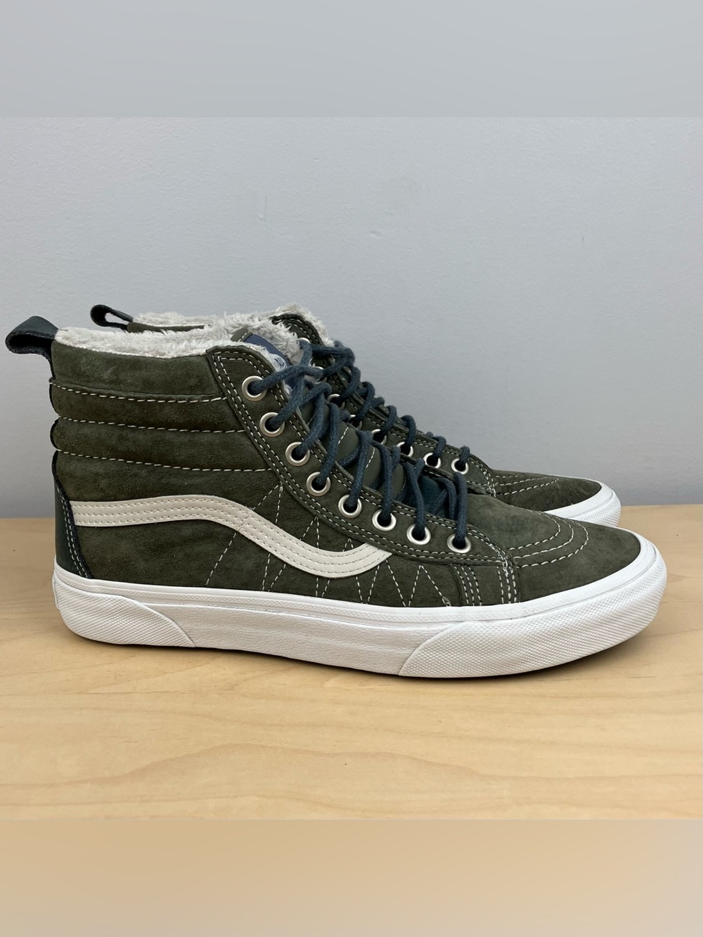 Vans Women’s Size 8.5 SK8-Hi MTE Dusty Olive Suede Faux Fur Lined Sneaker Boots